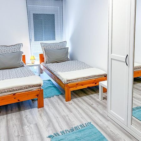 Komfort Home Bursport Bt. Haz バラトンフェニヴェシュ エクステリア 写真